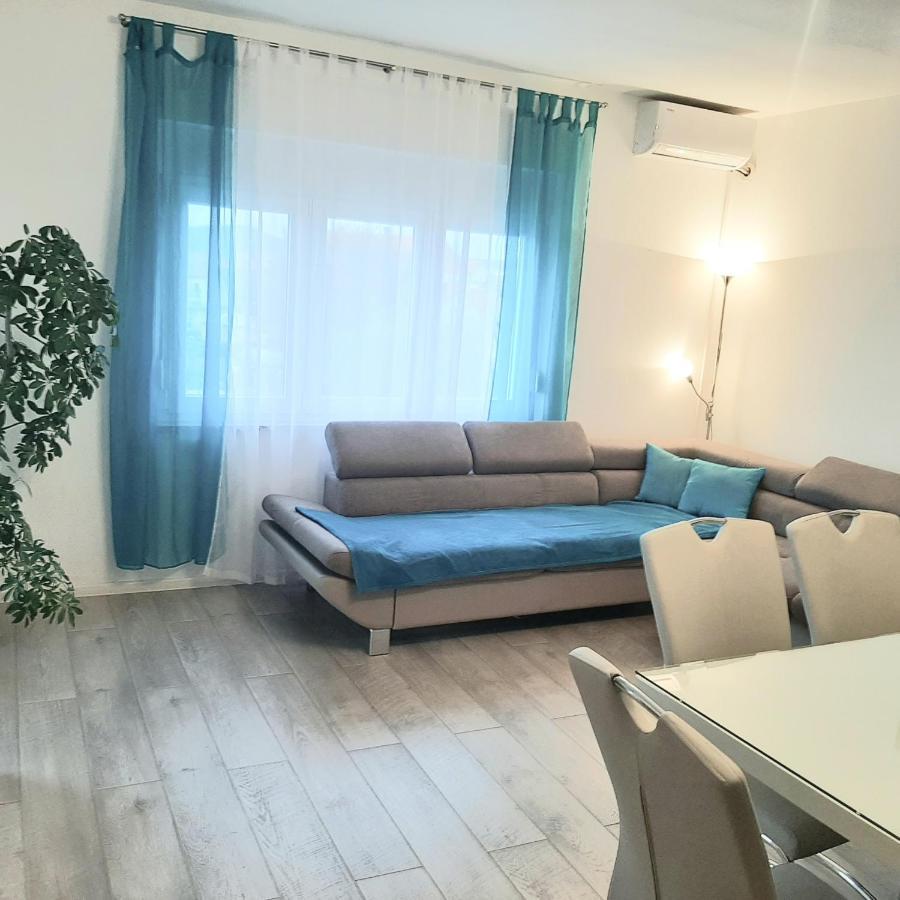 Apartments"Nika" With Private Pool Galovac  Exterior photo