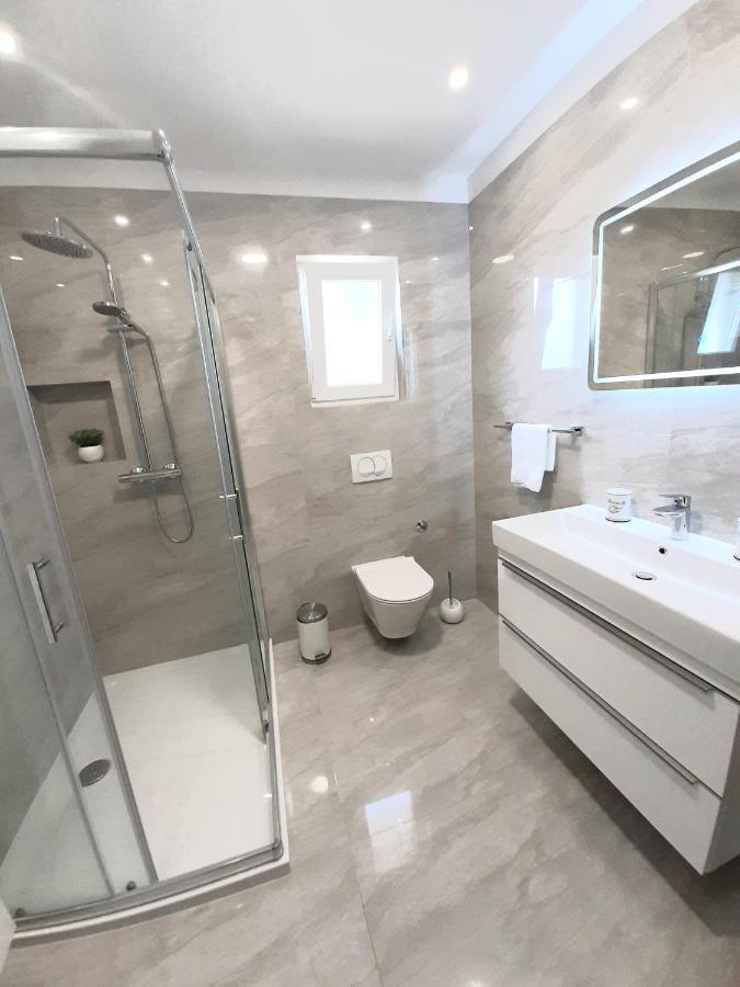 Apartments"Nika" With Private Pool Galovac  Exterior photo