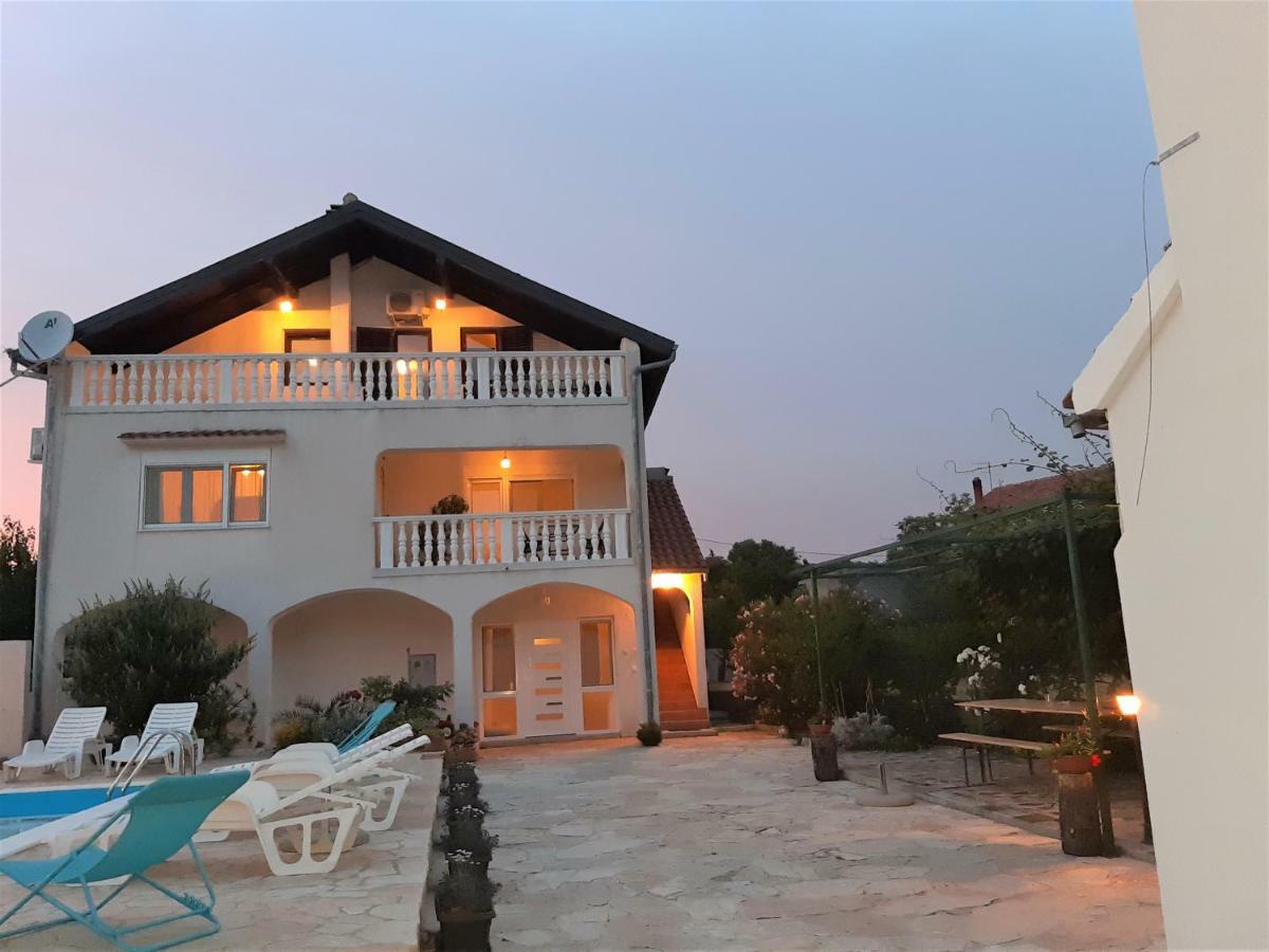 Apartments"Nika" With Private Pool Galovac  Exterior photo