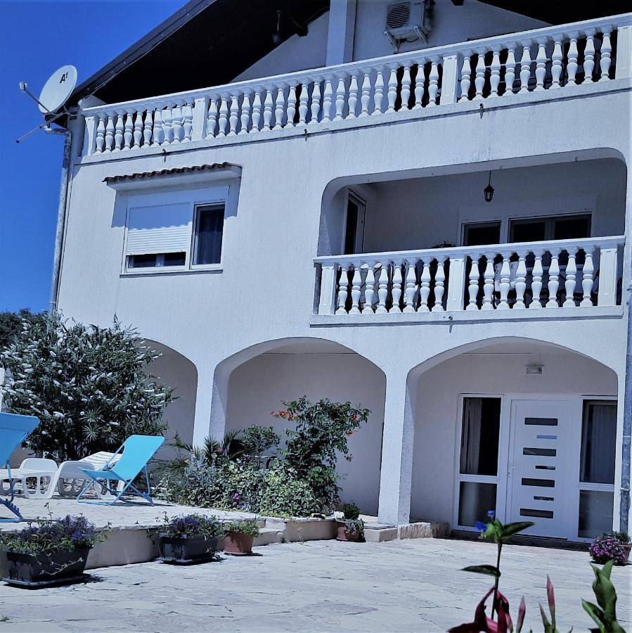 Apartments"Nika" With Private Pool Galovac  Exterior photo
